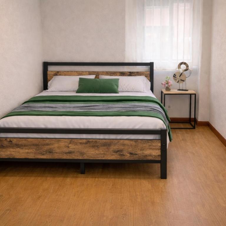Posada Madrileña - Double Room with Shared Bathroom - 1