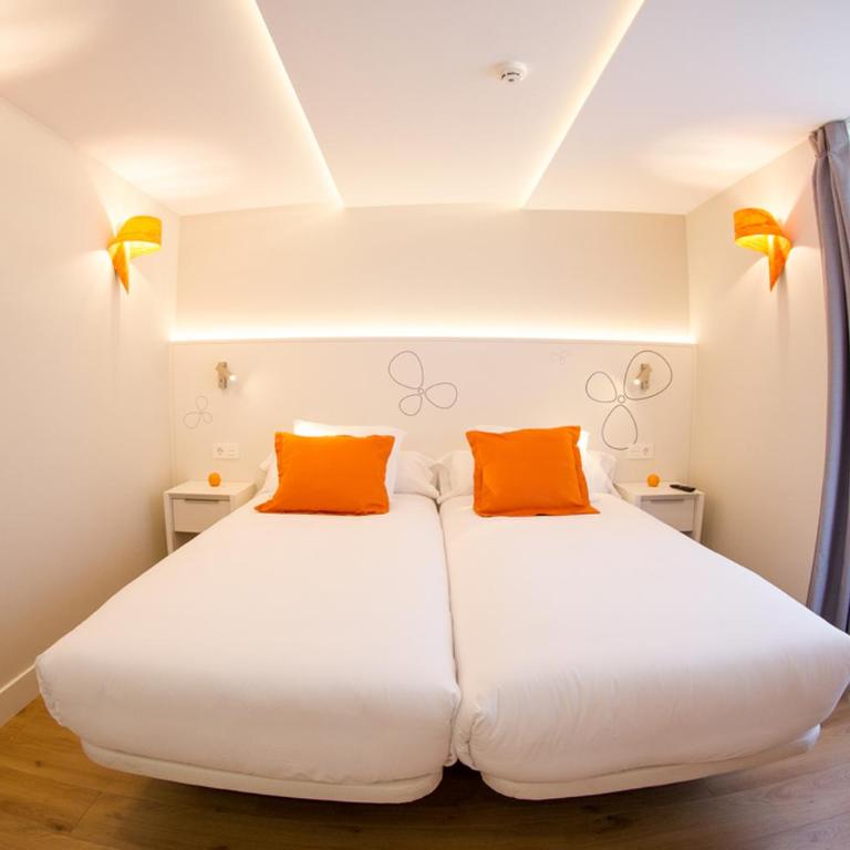 Hostal riMboMbin - Habitación Doble Deluxe - 1 o 2 camas - 6