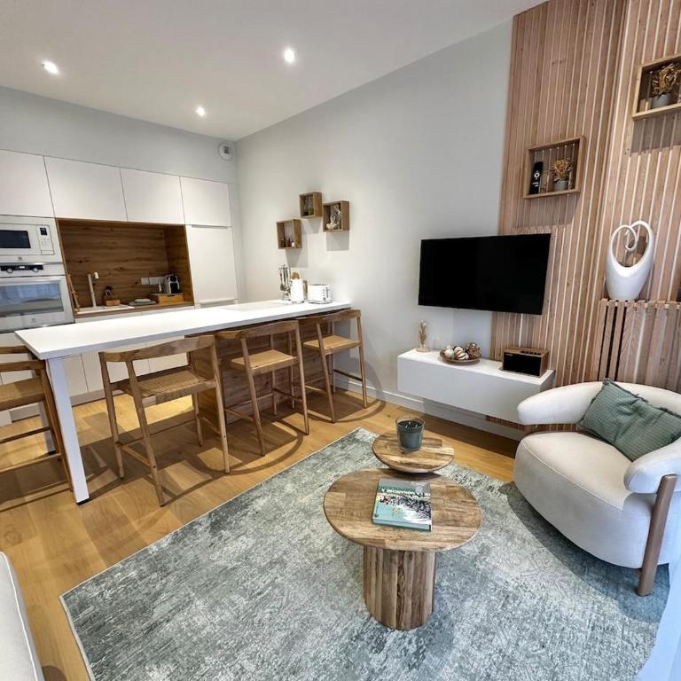 Juliette - Grand T2 élégant avec Parking et terrasse à 2 pas de la plage - Apartamento Superior de 1 dormitorio con balcón - 14