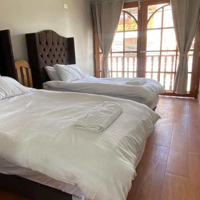 Attic Hotel - Twin Room with Balcony - 3