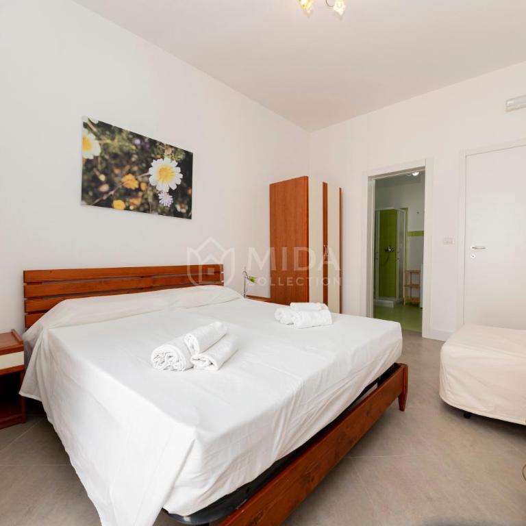 Le Altre Case - Two-Bedroom Apartment - 10