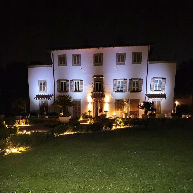 LA VILLA APARTMENTS - Convenient for Sardinia and Corsica - luxury 4 beds - Private Parking included with camera - Appartamento con 2 Camere da Letto - 5