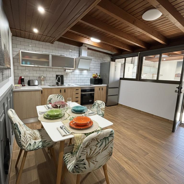 Acogedora Habitación Privada con Baño - Habitación Doble con baño privado - 2 camas - 3