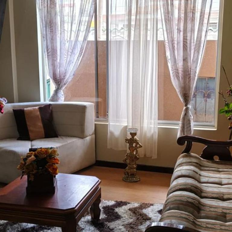 Apartamento Amoblado cerca de la UTA-HUACHI - One-Bedroom Apartment - 1