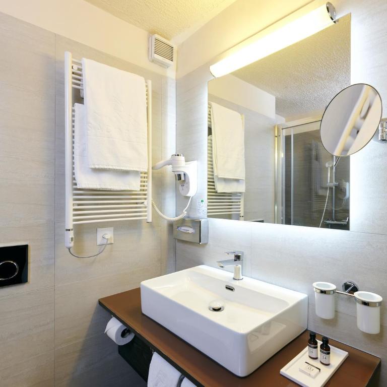 Hotel Ambassador Zermatt - Habitación Doble Estándar - 2 camas - 4
