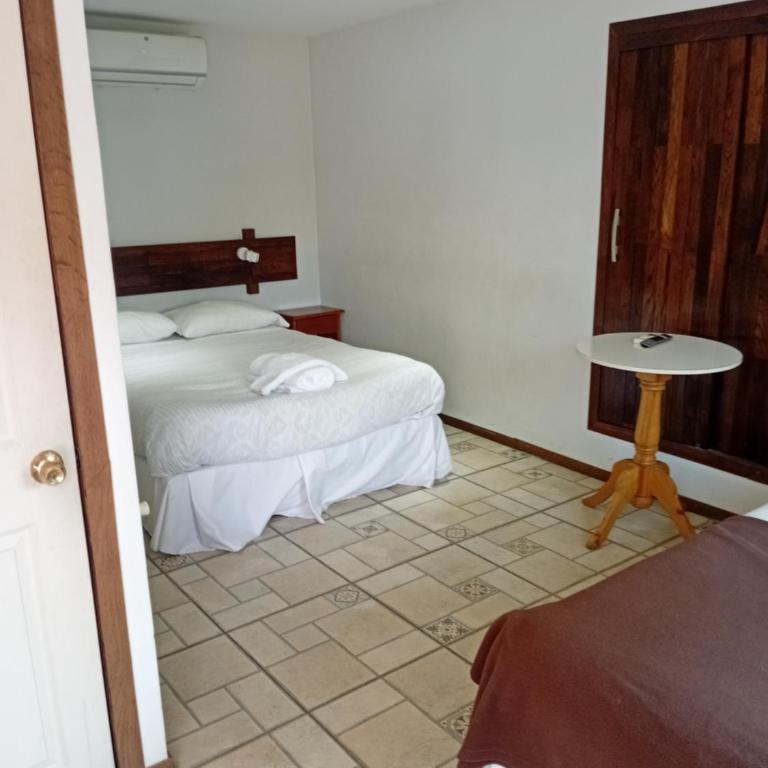 Hotel Euro Charles Club - Superior Triple Room - 3