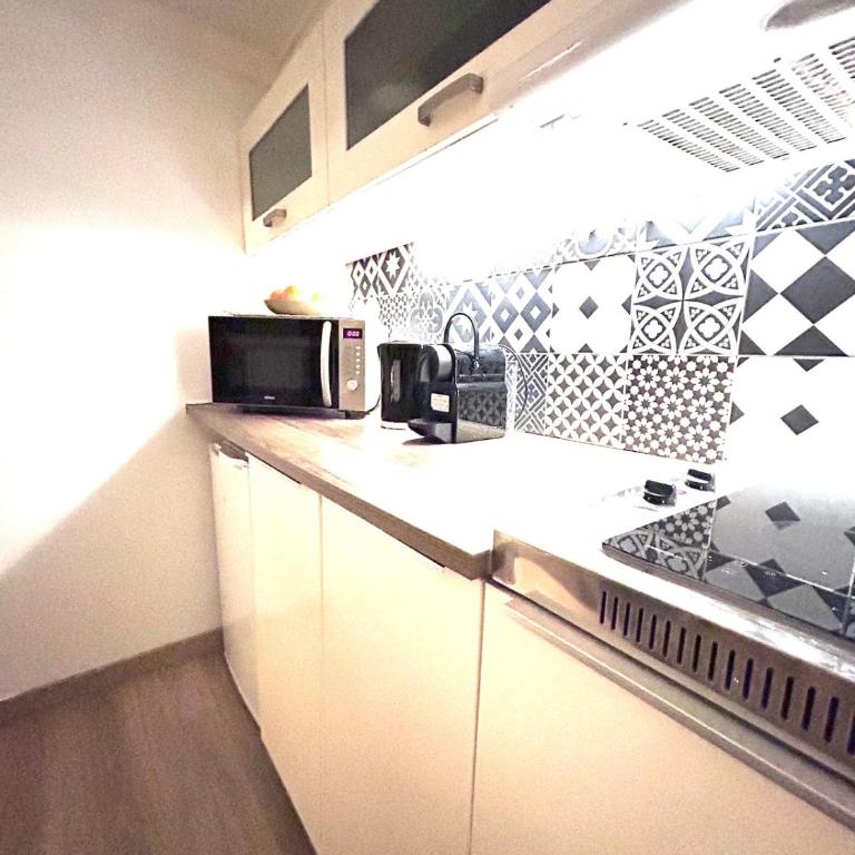 Studio cosy en RDC Intramuros Avignon Wi-Fi - Appartamento Monolocale - 32