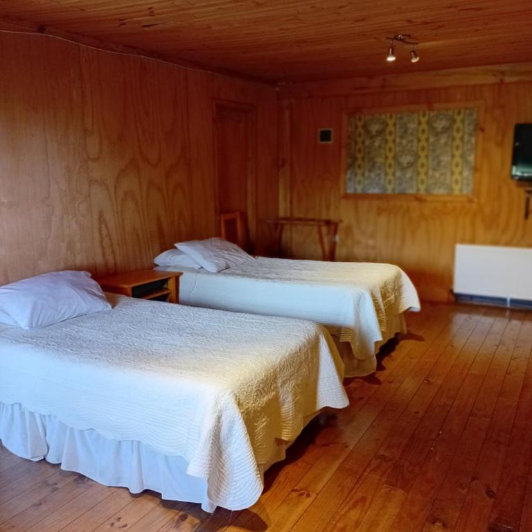 Hotel Euro Charles Club - Classic Quadruple Room - 7