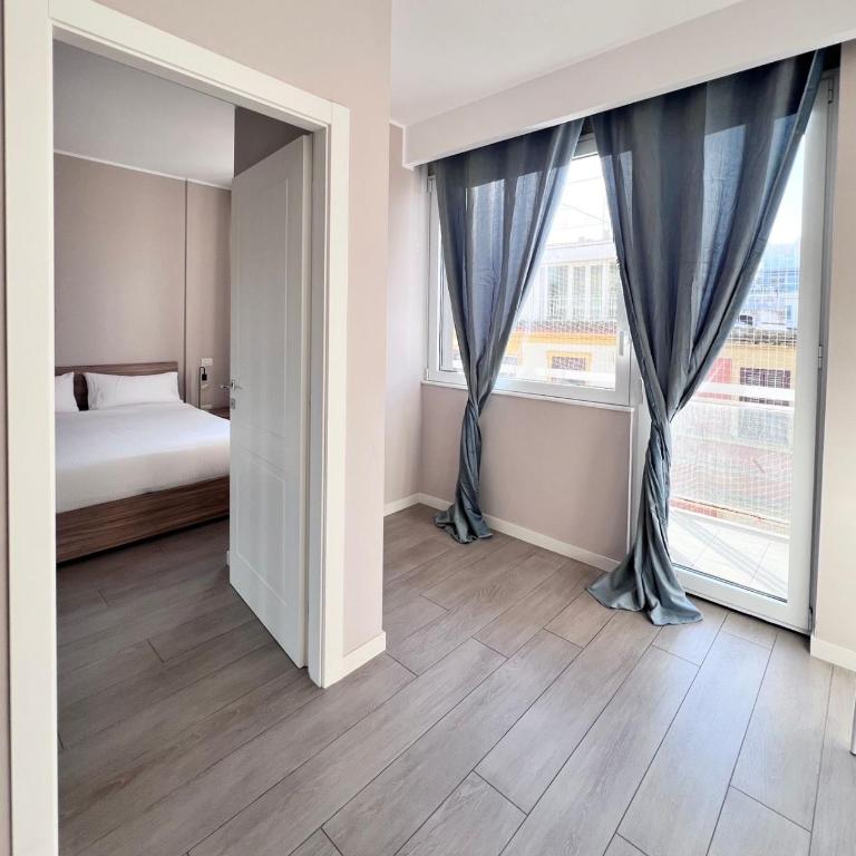 Best Stay-Calefati 80 Suite Apartment - Appartamento con Balcone - 8