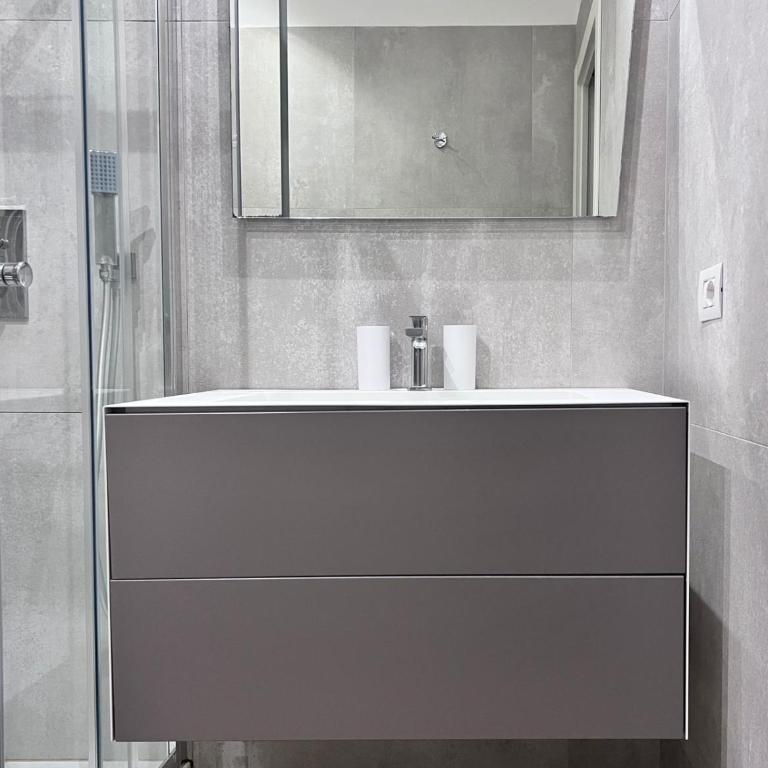 Best Stay-Calefati 80 Suite Apartment - Appartamento con Balcone - 13