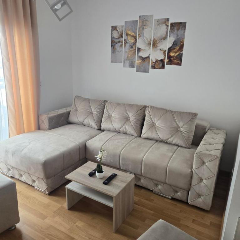 Alisa - One-Bedroom Apartment - 25