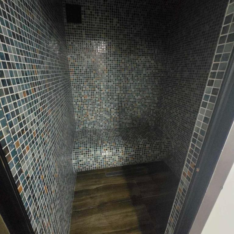 Alisa - One-Bedroom Apartment - 17