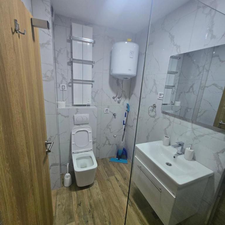 Alisa - One-Bedroom Apartment - 26
