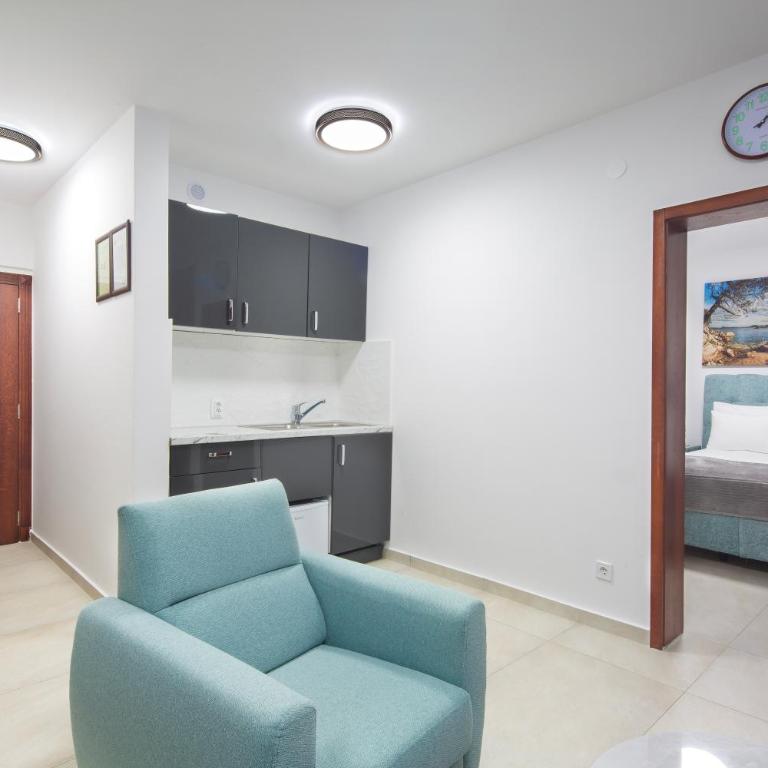 Hotel Tommy - Deluks Porodična Soba - 7