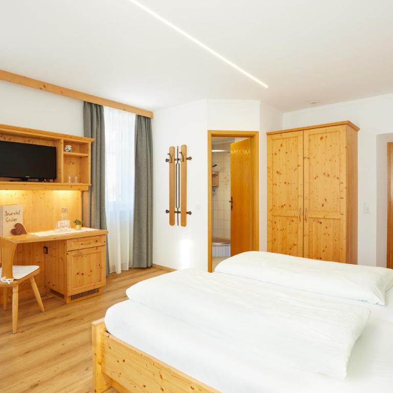 Erlebenswert Bauernhof Gruber - Doppelzimmer mit Balkon (3 Erwachsene) - 28