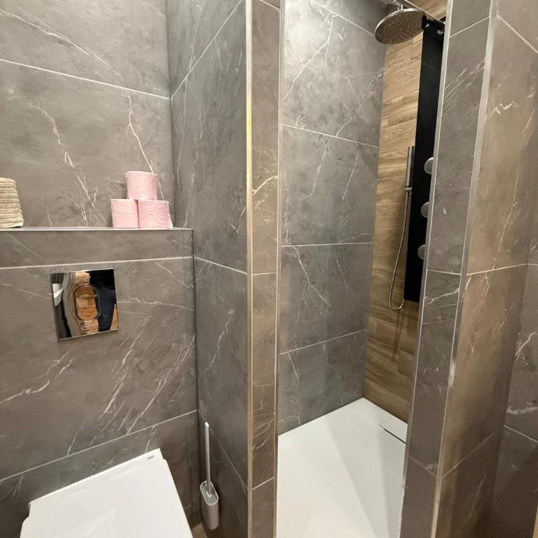 Moon avec Jardin - Centre - Gare - Two-Bedroom Apartment - 14