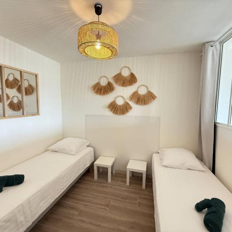 Sea View and Beach at Your Feet Bright Apartment - Apartamento - 10