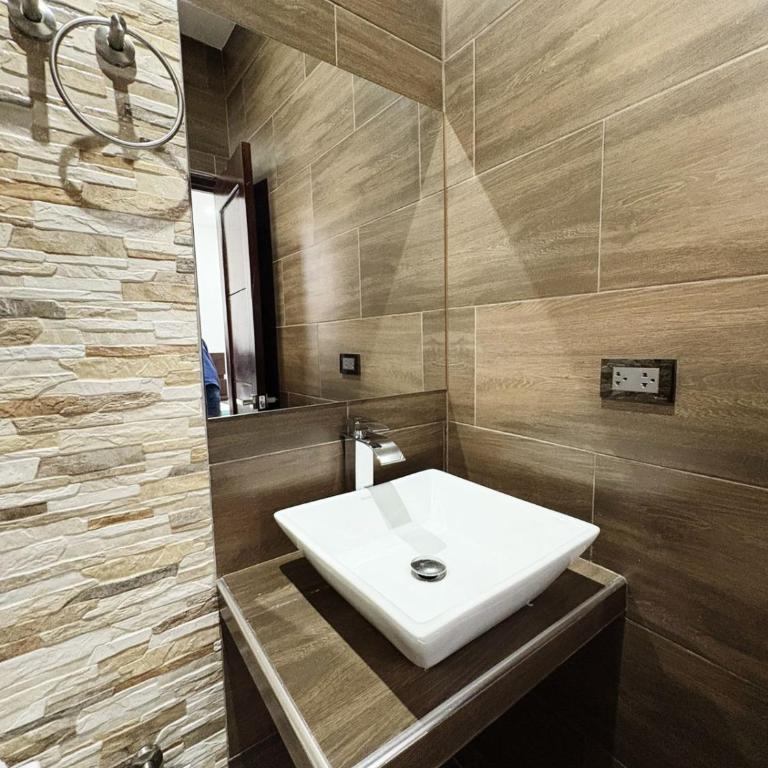 Hotel San Francisco - Estudio Deluxe con cama grande - 3