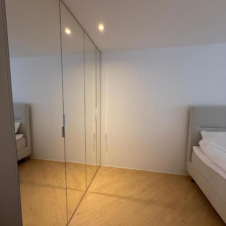 Wasserfall - Zentrum - Balkon - Seeblick - Küche - One-Bedroom Apartment - 10