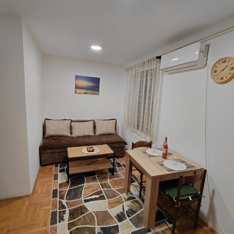 Cozy House near Center Staša - Apartman sa 1 Spavaćom Sobom - 3