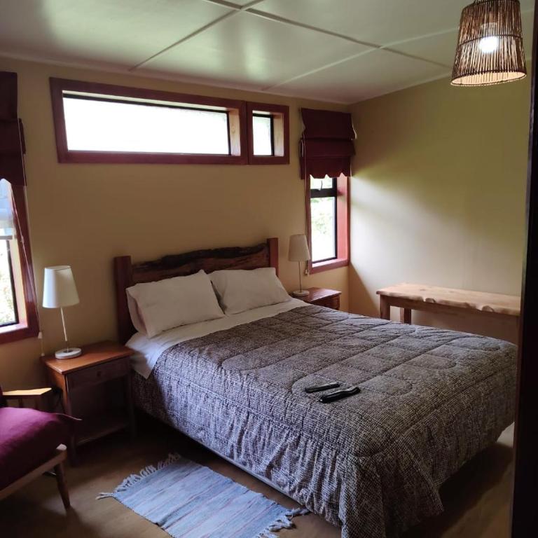 ECOHOSTAL HUELLAS DEL BOSQUE - Habitación Individual Superior - 1