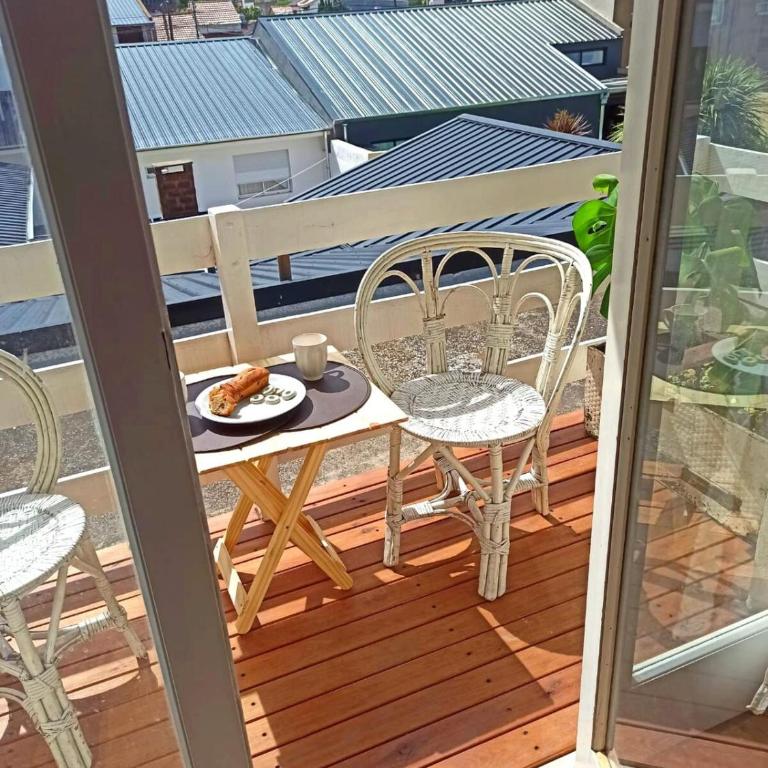 Departamento frente al mar con cochera - One-Bedroom Apartment - 17