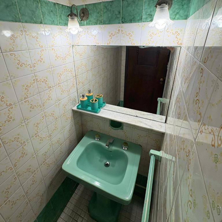 Estadía cómoda en el centro de San Salvador de Jujuy, todo a pocos pasos - Two-Bedroom Apartment - 4