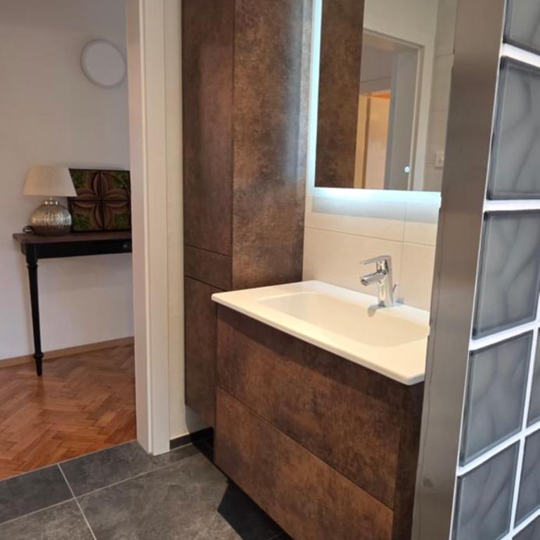 Alps & Lakes Apartments - Apartment mit 1 Schlafzimmer und Gartenblick - 7