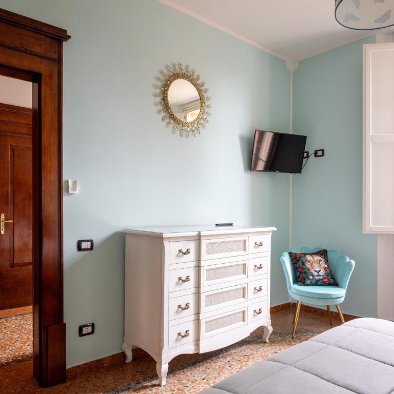 Saragozza flat & secret garden - One-Bedroom Deluxe Apartment - 4