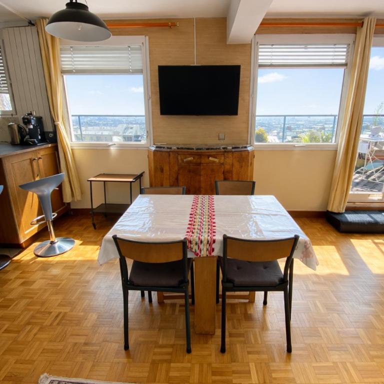 Vue Exceptionnelle & Terrasse - Appartement Vintage chez une Parisienne - Appartement 1 Chambre - 6