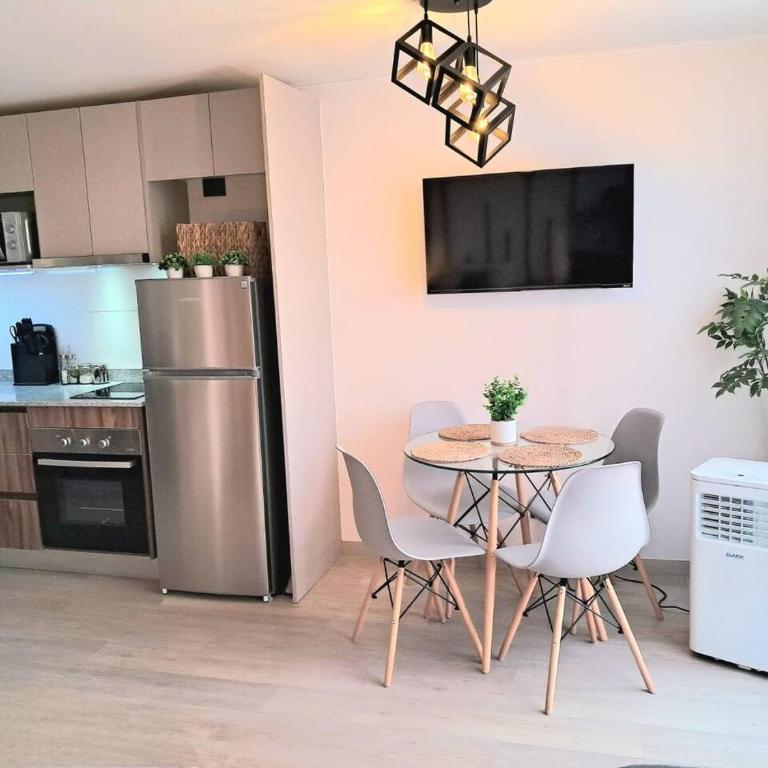 Departamento estudio frente a salida de metro en Santiago - One-Bedroom Apartment - 5