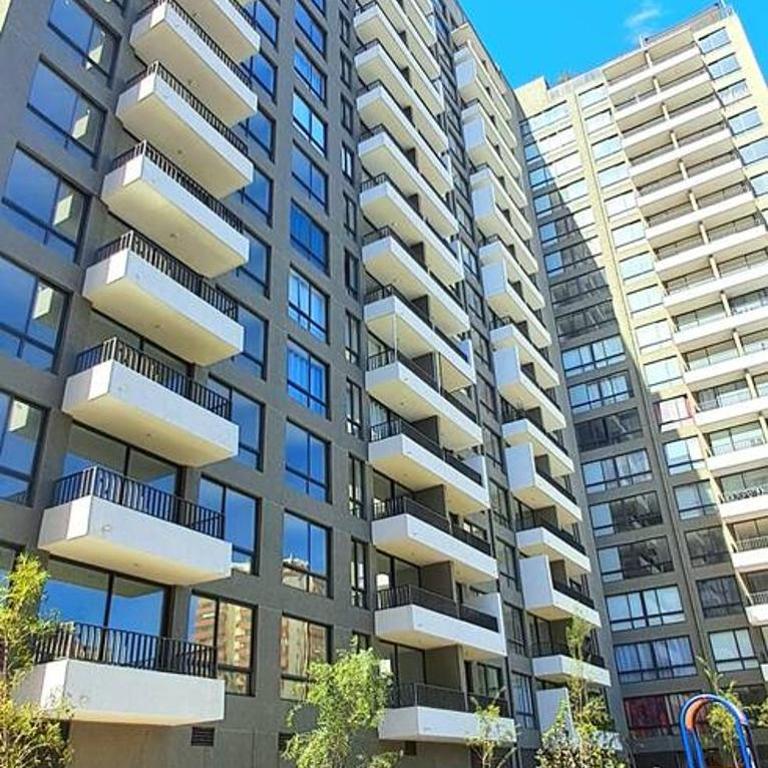Departamento estudio frente a salida de metro en Santiago - One-Bedroom Apartment - 36