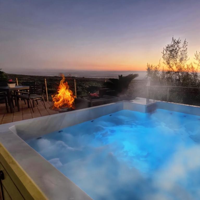 Rahal Etna Luxury Retreat- Private Heated Jacuzzi 98F & Infinity Pool - Appartamento con 2 Camere da Letto e Piscina in Comune - 42