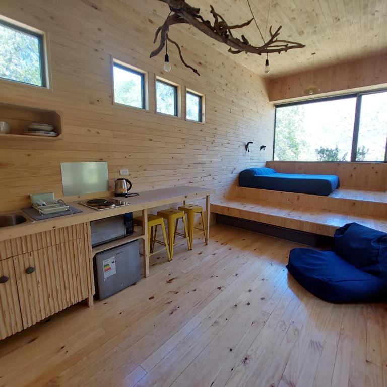 PiedrAmor - Family Room with Mountain View - 12