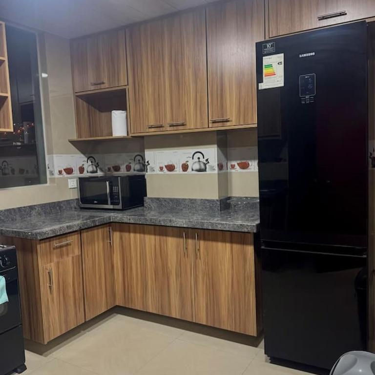 Apartamento en el centro de Oruro - Three-Bedroom Apartment - 5