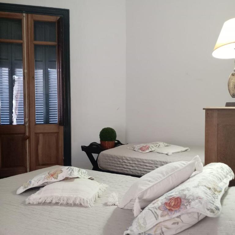 Casa Centrica en Colonia - Vistas Abiertas y Patio Natural - Three-Bedroom Vacation Home - 15