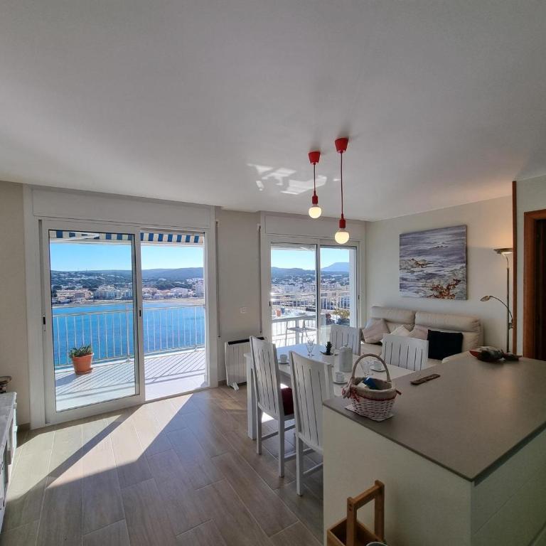 Encantador apartamento a 100m de la playa con terraza y piscina - HISP-236-203 - Apartment - 9