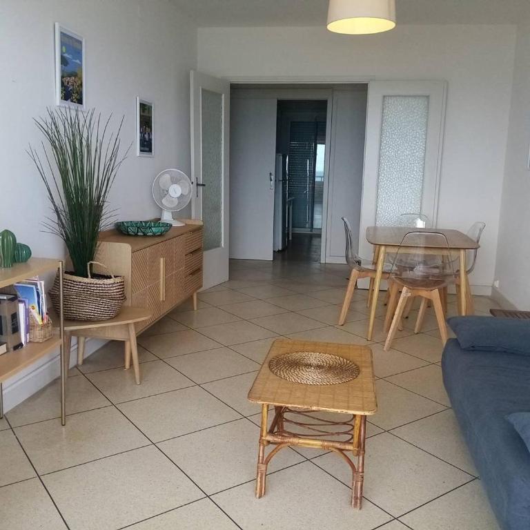 Appartement 2P en bord de mer avec parking, 4 couchages - Le Lavandou - FR-1-251-909 - Apartment - 2