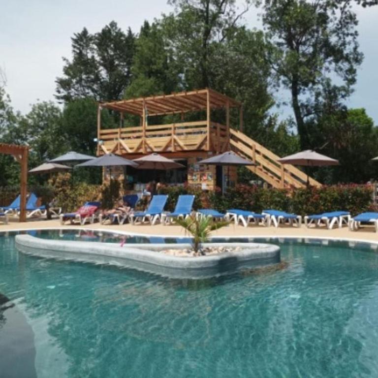 Lodge sur pilotis - Terrasse - 7 personnes - Cuisine équipée - API-1-52-1512 - Maison de Vacances - 12
