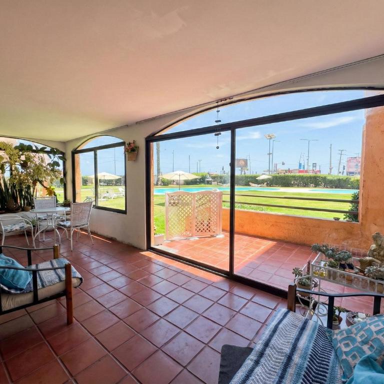 Departamento Familiar de Lujo Frente al Mar - Three-Bedroom Deluxe Apartment - 4
