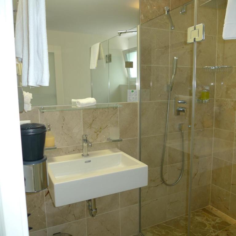 Businesshotel Lux - Economy Zweibettzimmer - 2
