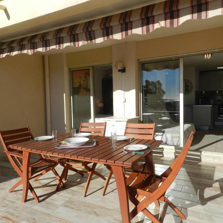 BO060-A04 Appartement 2 pièces VUE MER BORMES LES MIMOSAS - Apartment with Sea View - 2