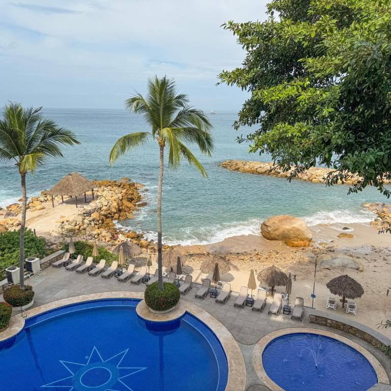 Oceanfront Bliss: Beachside Condo Retreat - Apartamento - 1