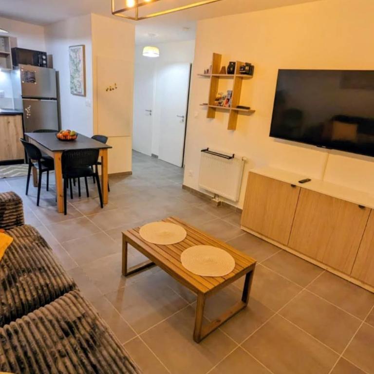 Modern apartment close to the slopes in Briançon - Apartment - 10