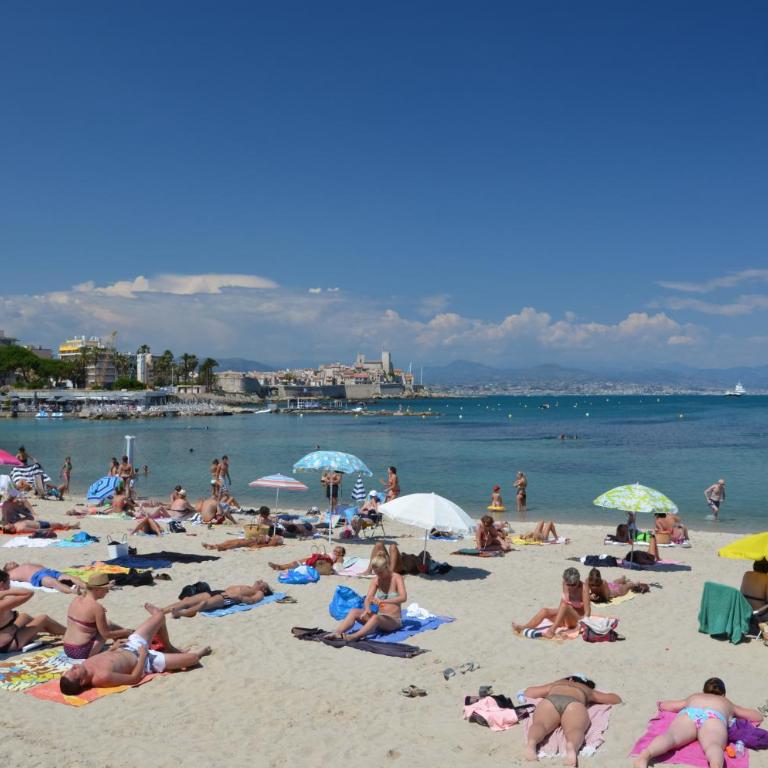 Deux pièces climatisé calme dans le Vieil Antibes - Appartement 1 Chambre - 18