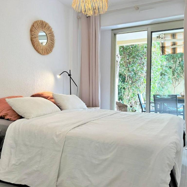BO060-C007 Appartement 3 pièces 5 couchages BORMES LES MIMOSAS - Two-Bedroom Apartment - 5