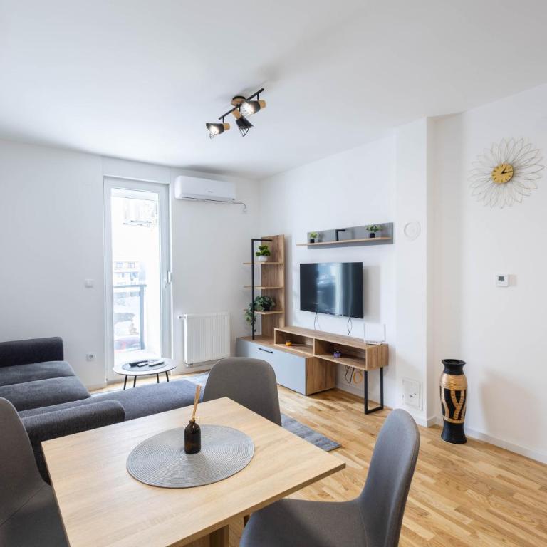 Apartment Aura - One-Bedroom Apartment - 3