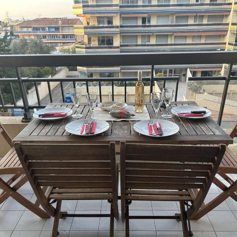 FS020-1305 Appt Studio cabine 4 personnes FREJUS - Apartment mit 1 Schlafzimmer - 13