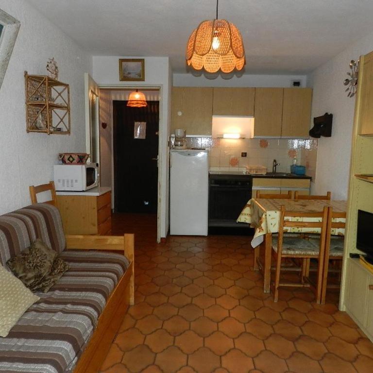 BO060-D07 Appartement 2 pièces cabine 6 couchages BORMES LES MIMOSAS - One-Bedroom Apartment - 2