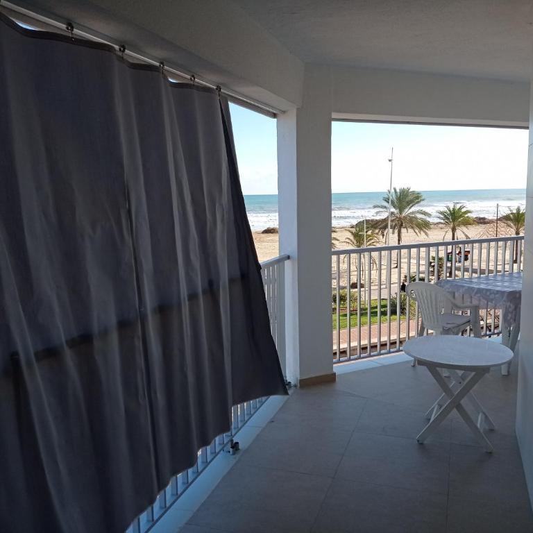 Apartamentos Bonaire 1ª Linea Wifi Solo Familias Serviplaya - Apartamento con vistas al mar - 8